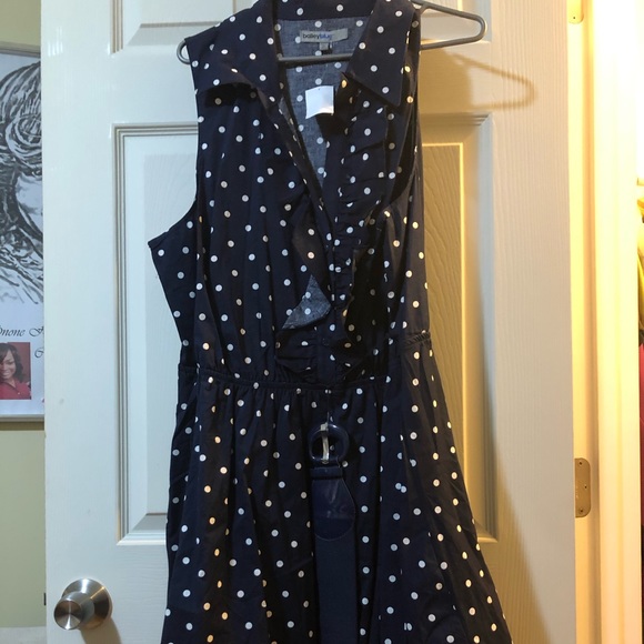 Dress - Picture 1 of 4